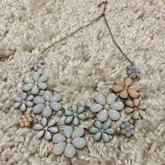 Jewelry - Costume Jewelry- Necklace